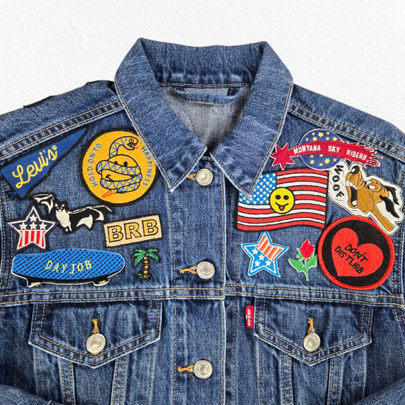 Levi’s Trucker Jean Jacket Patchwork Americana Graphic Statement Denim Size XS - Picture 2 of 13